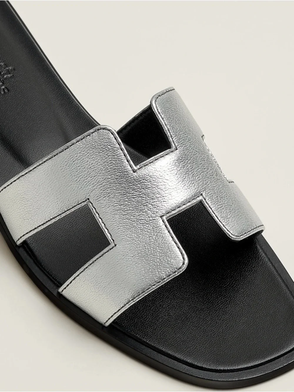 Hermes Oran Sandal Gris Argenté Size 38.5 New in Box
